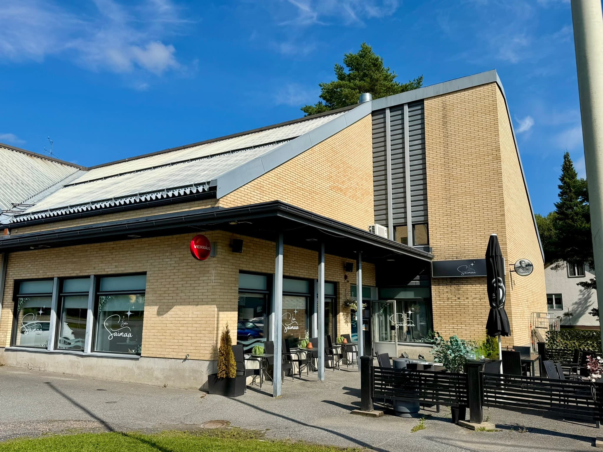 Outside view of the restaurant